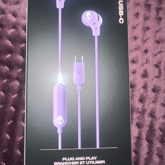 Skullcandy Purple In-Ear Headphones - Picture 9 of 11